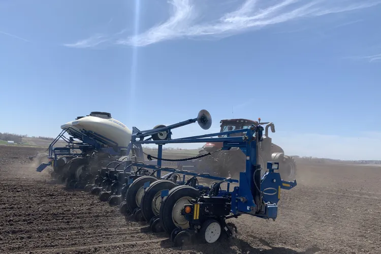 planting kinze 3e4f354230a546f88f7e9d22888dc6cb